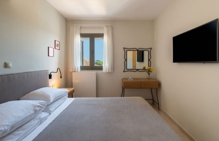 room(42)-1-f